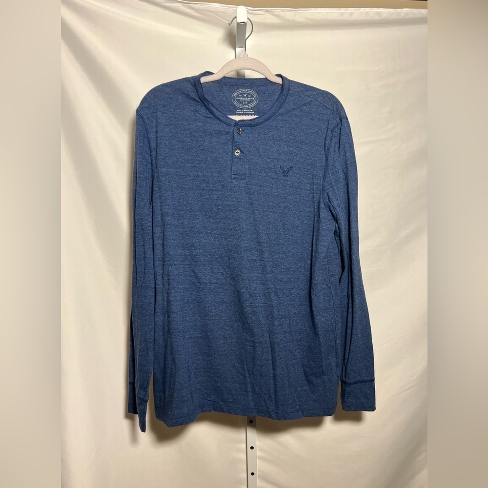 American Eagle Outfitters Men’s Navy Blue Long Sleeve T Shirt